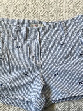 Vineyard Vines Blue Seersucker Whale-Embroidered women’s Shorts